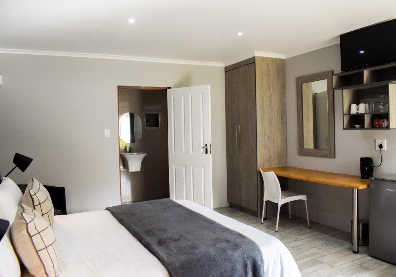 Azaria Guesthouse スウェレンダム エクステリア 写真