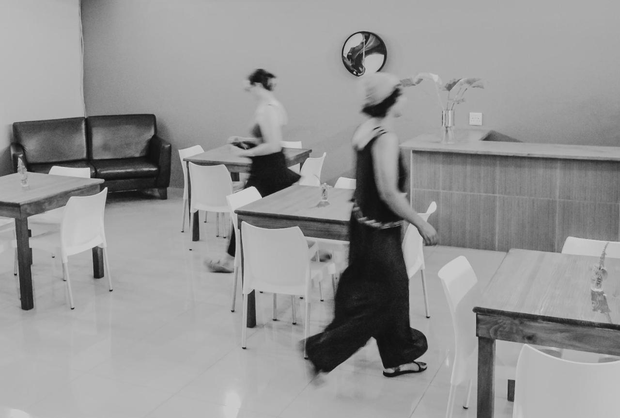 Azaria Guesthouse スウェレンダム エクステリア 写真