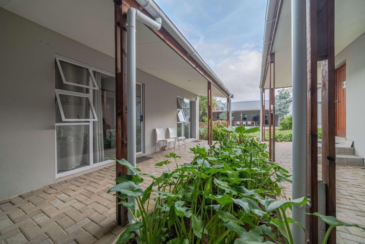 Azaria Guesthouse スウェレンダム エクステリア 写真