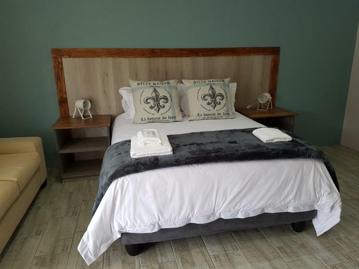 Azaria Guesthouse スウェレンダム エクステリア 写真